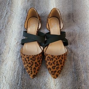 Pointed toe Animal print flats size 9